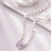 Load image into Gallery viewer, 【Necklace】Silver Elegant Natural Freshwater Pearl Necklace with Shining Zircon Accent, Perfect Jewelry for Lover