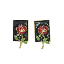 Cargar imagen en el visor de la galería, Subang Stud, Berwarna Emas, Enamel, Kancing Persegi Mawar Merah, Gaya Mahkamah, untuk Wanita, Hitam-Merah
