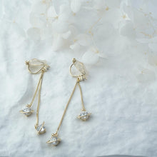 Load image into Gallery viewer, 【Clip Earrings】Golden Clip Earring with Shining Zircon, Skin-Friendly Earrings for Women, Fashion Accessory for Everyday Wear