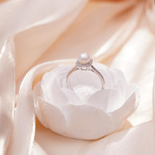 Load image into Gallery viewer, 【Ring】Silver Ring with Natural Freshwater Pearl, Classic Lightweight Design, Luxury Jewelry for Women, Perfect Dating Gift