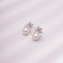 Load image into Gallery viewer, 【Stud Earring】Silver Floral-shape Natural Pearl Stud Earring for Women, Shining Zircon Accent, Fashion Jewelry for Women, Perfect Gift for Lover