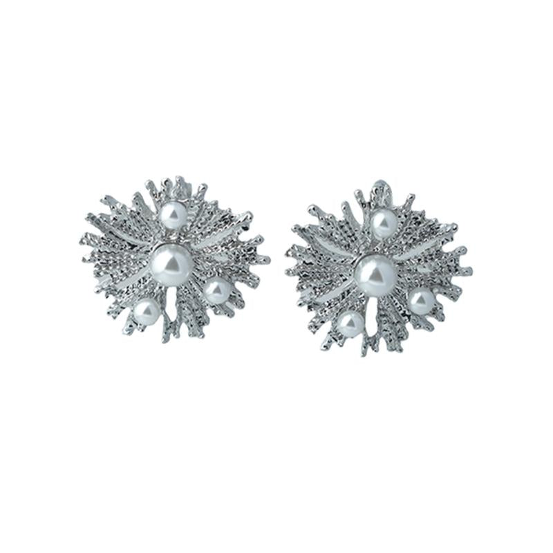 【Stud Earrings】Silver-Tone Sun-like Pearl Cluster Studs - Linear & Pearl Accent - Effortless Sophistication for Everyday