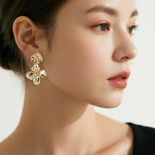 Load image into Gallery viewer, 【Drop Earrings】Gold Plated Metel Double Flower Earrings, Retro-Elegant &amp; Minimalist for Fashion Ladies