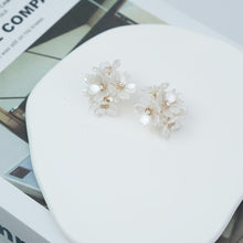 Load image into Gallery viewer, 【Stud Earrings】Resin White Floral Earrings with Golden Bead,Romantic Fairy-Style, For Sweet Girls