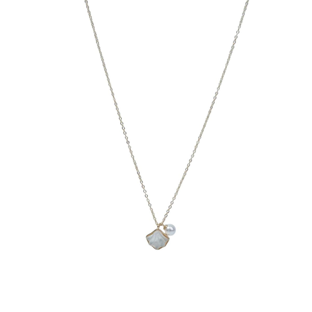 【Pendant Necklace】Pearl & Shell Gold Necklace for Women, Elegant Layered Jewelry, Minimalist Everyday Wear, Chic Gift Idea