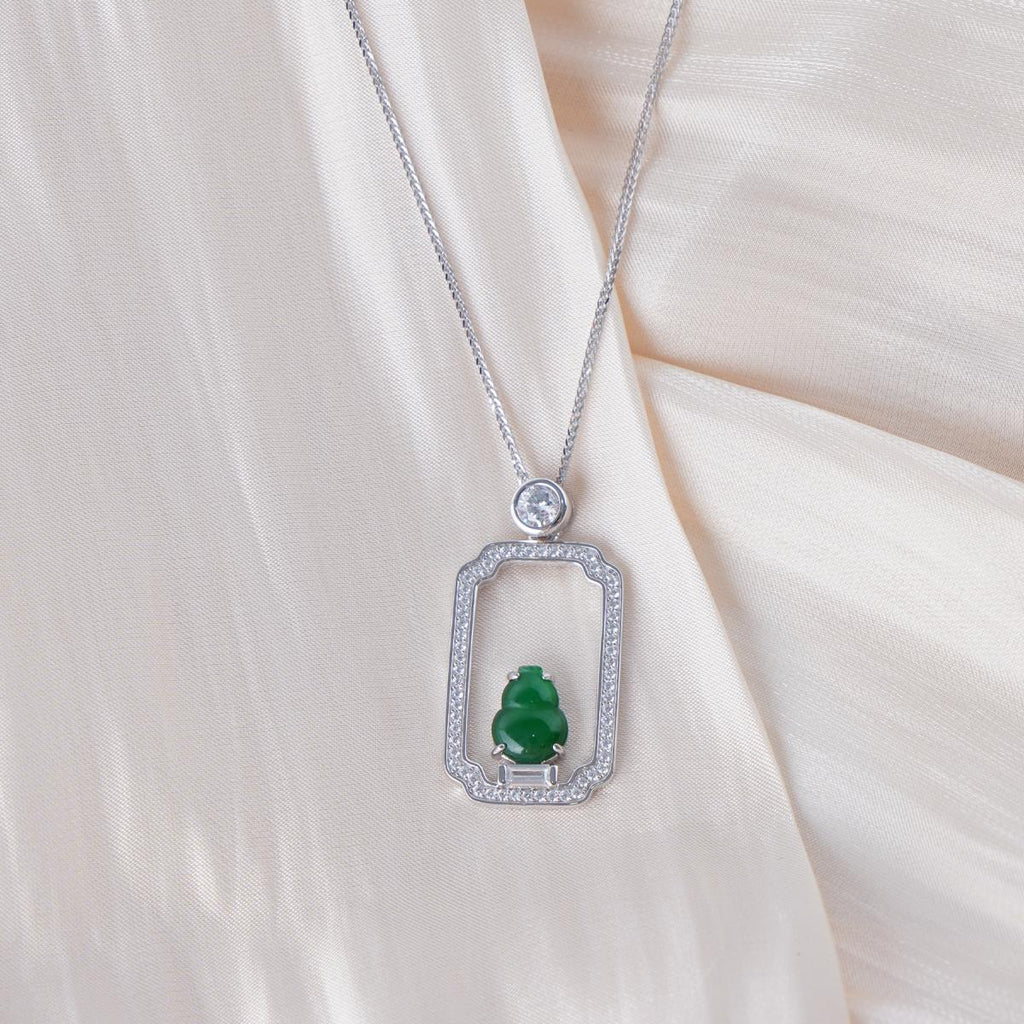 【Pendant Necklace】 Jadeite Pendant Shining Zircon with Silver-made Chain Pendant Necklace, Delicate Jewelry for Women Daily Wear