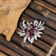 Load image into Gallery viewer, Kerongsang Bunga Permata Ungu, Reka Bentuk Daun, dengan Aksen Berkilauan, Untuk Wanita, Sesuai untuk Aksesori Perayaan Muslim Tudung pin brooch