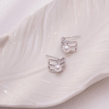Load image into Gallery viewer, 【Stud Earrings】Geometric U-Shape Freshwater Pearl Zirconia Stud Earrings Minimalist Elegant Silver Earrings Daily Wear Jewellry Gift for Women