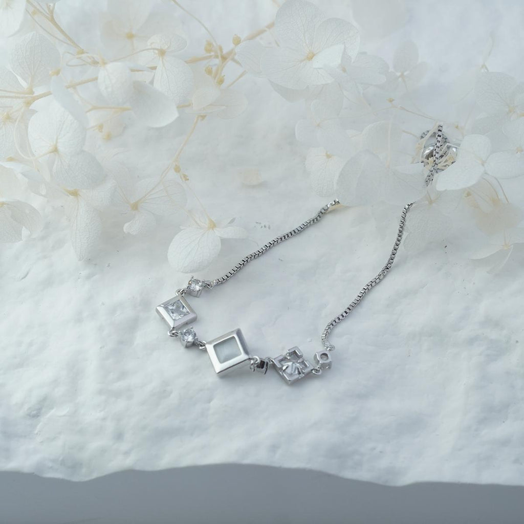 Modern Silver-Tone Bracelet with Gray Cat's Eye Stone & Zircon Accents, Adjustable Slider Chain, Industrial Chic Jewelry for Women