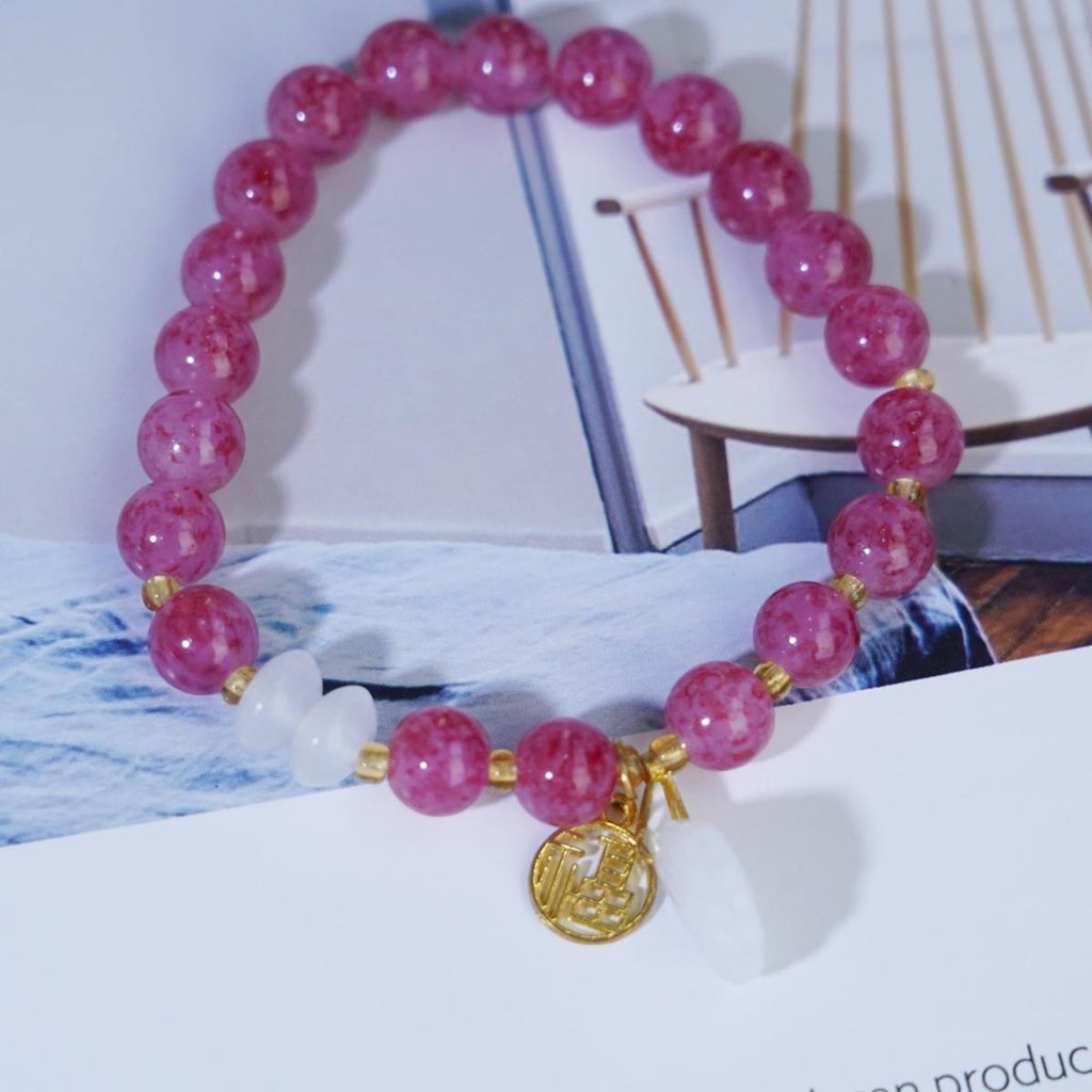 Gelang Manik, Delima Merah Jambu-Merah, Kuarza Putih, dengan Loket Pesona Nada Emas, Boleh Laras, Barang Kemas Bergaya, Hadiah untuk Wanita, Gelang