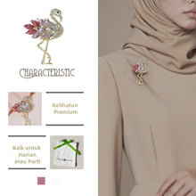 Load image into Gallery viewer, Kerongsang Flamingo, Batu Kecerunan Berwarna Emas, Gaya Percutian Tropika, Hadiah untuk Gadis Bergaya pin  brooch