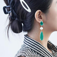 Load image into Gallery viewer, 【Earrings】Chinese Art Grass &amp; Pearl Drop Earrings Green Gradient Copper Chain Lightweight Earring for Women