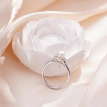Load image into Gallery viewer, 【Ring】Silver Ring with Natural Freshwater Pearl, Classic Lightweight Design, Luxury Jewelry for Women, Perfect Dating Gift