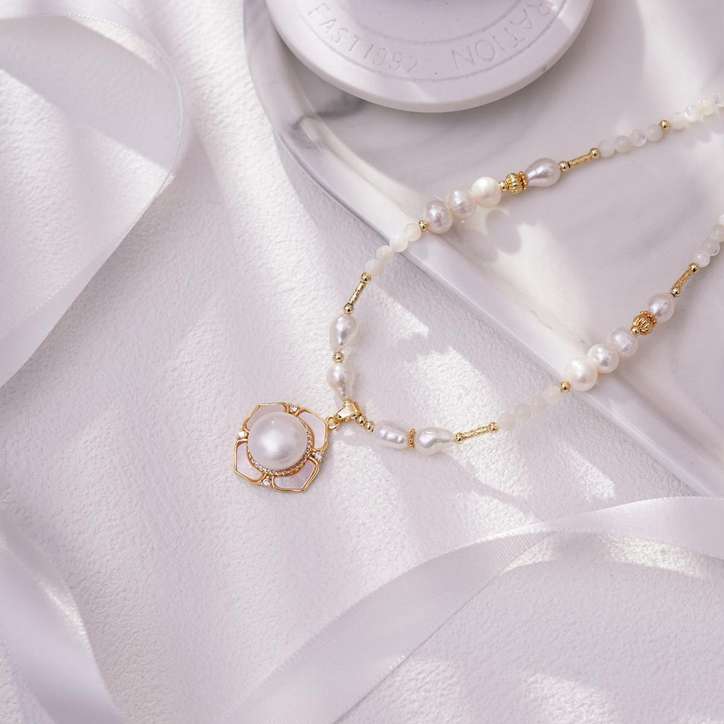 【Pendant Necklace】Brass Pearl & Shell Beaded Chain with Geometric Pendant Necklace Elegant Jewelry Gift for Women
