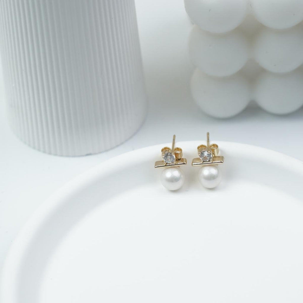 【Stud Earrings】 White Pearl Zircon Stud Earrings,Classic & Versatile Style,Elegant Jewelry for Women