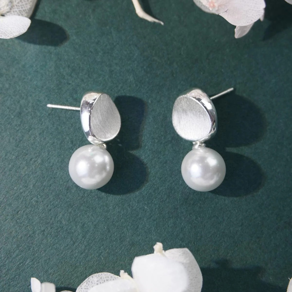 【Stud Earrings】Light Grey Pearl Earrings, Minimalist Elegant Design, Daily Wear For Female Fashion Lovers