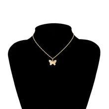 Laden Sie das Bild in den Galerie-Viewer, Cute Butterfly Pendant Necklace For Women Simple Ins Clavicle Chain Item Jewelry Korean Fashion Necklace Jewelry Gifts