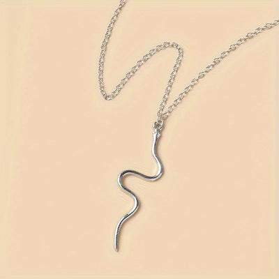 Europe and The United States Retro Design Snake Pendant Necklace Ladies Personalized Fashion Jewelry Accessories