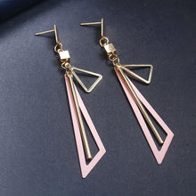 Carica l&#39;immagine nel visualizzatore di Gallery, Exquisite Simulated Pearl Stud Earrings Fashion Long Statement Earrings for Womenn Party Wedding Female Jewelry Gift