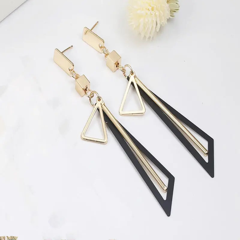 Exquisite Simulated Pearl Stud Earrings Fashion Long Statement Earrings for Womenn Party Wedding Female Jewelry Gift