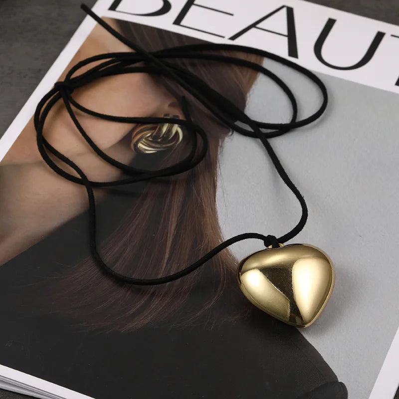Gold Color Big Love Heart Pendant Choker Necklace For Women Girls Elegant Bowknot Adjustable Chain Sweet Cool Party Jewelry