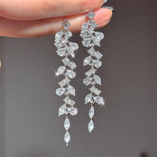 Charger l&#39;image dans la galerie, Sliver Maple Leaf Zircon Tassel Long Earrings For Women Shiny Rhinestone Wedding Drop Earrings Party Jewelry Gifts