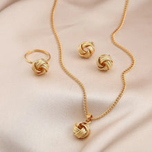 Charger l&#39;image dans la galerie, Classic Baroque Pearl Pendant Necklace for Women Temperament Geometric Design Light Luxury Pearl Earrings Jewelry Set