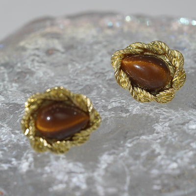 【Stud Earrings】Golden Rope-Textured Frame Studs with Brown Gemstones, Vintage Style