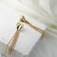 Load image into Gallery viewer, 【Drop Earrings】Gold Tone Heart &amp; Long Tassel Earrings, Romantic &amp; Dazzling, Ideal for Women Loving Glamorous Styles
