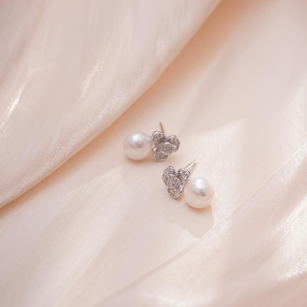 【Stud Earring】Silver Floral with Shining Zircon Natural Freshwater Pearl Stud Earring, Women Classic Earring for Working or Dating