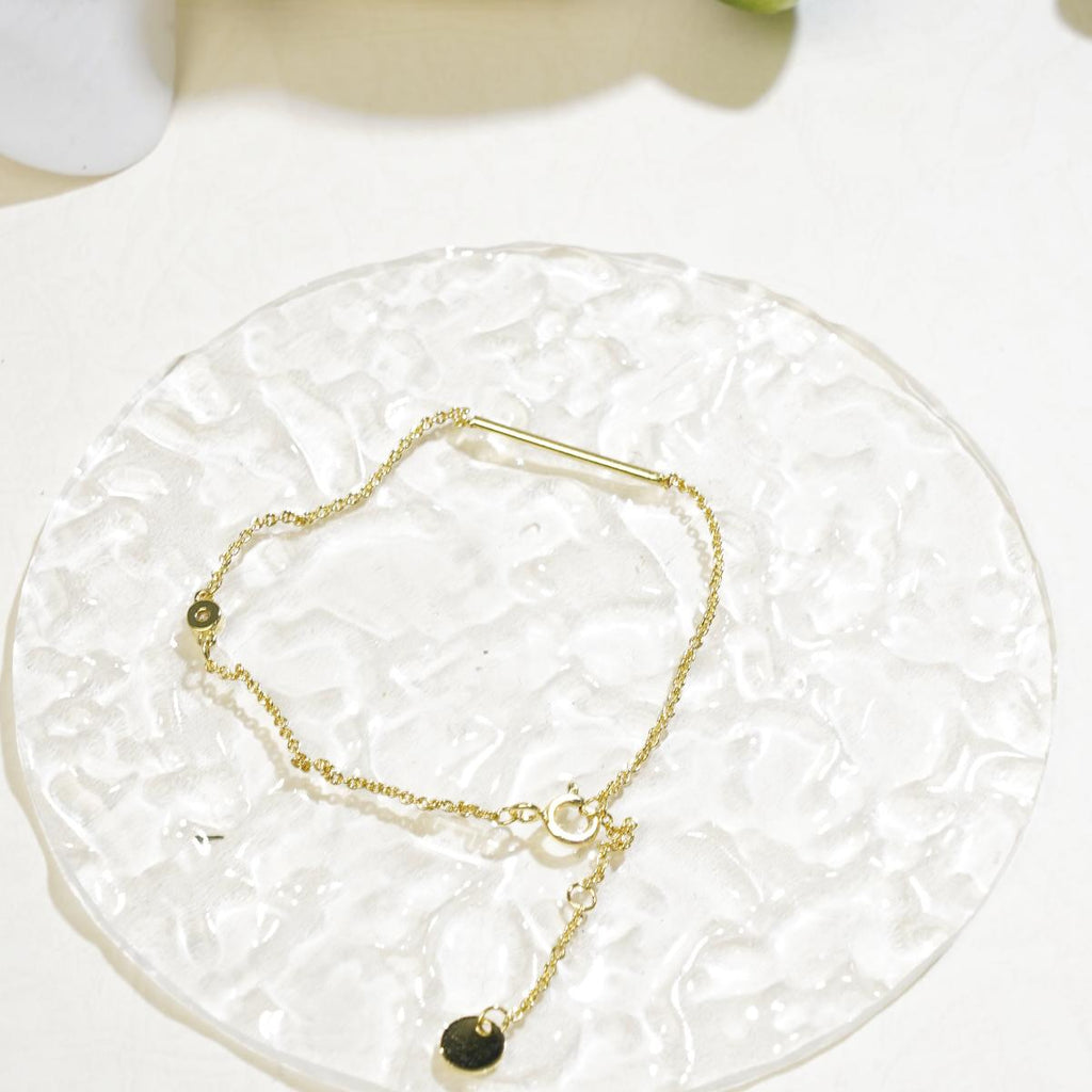 【 Bracelet】Alloy Gold Plated Bracelet with Dainty Zircon, Delicate Daily Jewelry for Fashion Lovers