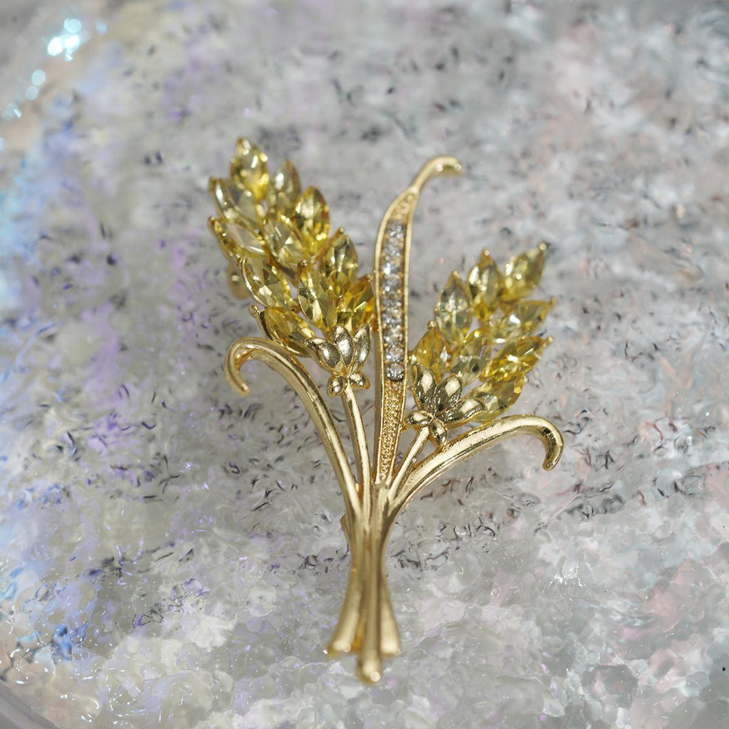 Golden Wheat Sheaf Brooch - Luxurious Harvest Symbol for Stylish Women