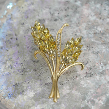 Load image into Gallery viewer, Golden Wheat Sheaf Brooch - Luxurious Harvest Symbol for Stylish Women