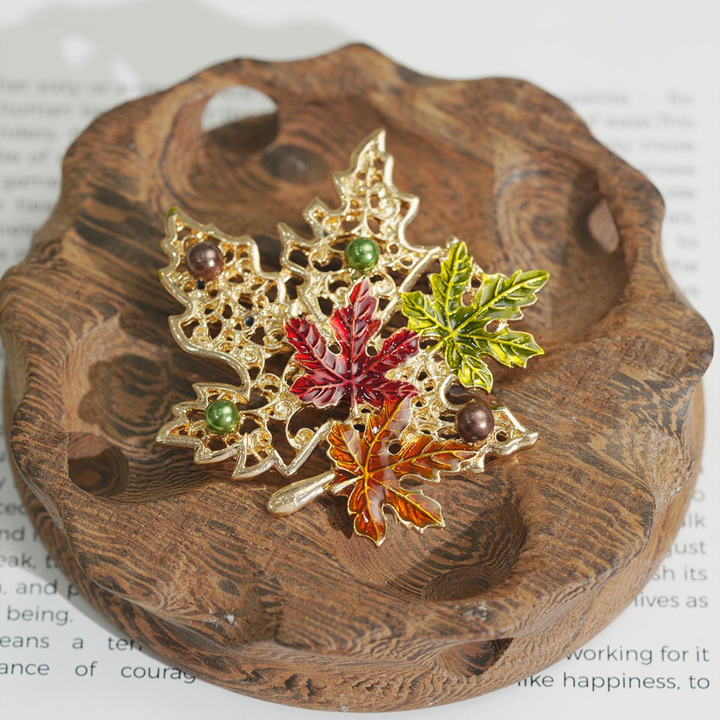 Kerongsang besar bahu Daun Maple, Emas Vintaj, Rekaan Berongga, Lapisan Mutiara Enamel, Barang Kemas Elegan, Untuk Wanita