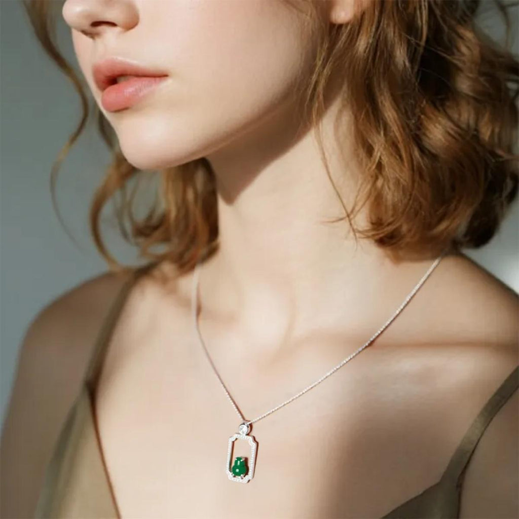 【Pendant Necklace】 Jadeite Pendant Shining Zircon with Silver-made Chain Pendant Necklace, Delicate Jewelry for Women Daily Wear