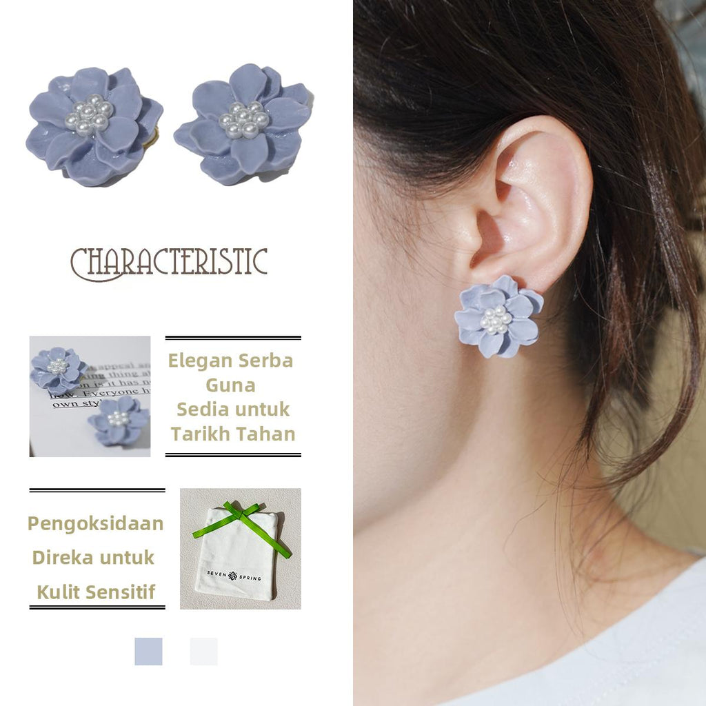 Subang Stud, Kelopak Biru dengan Pusat Mutiara Tiruan Putih, Barang Kemas Berinspirasikan Musim Bunga, Untuk Gadis