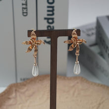 Load image into Gallery viewer, 【Drop Earrings】Rose Gold Floral Earrings with Teardrop Pearls, Retro - Elegant &amp; Charming for Ladies