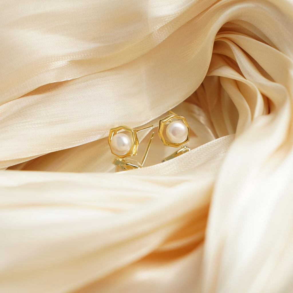 【Stud Earring】Irregular Alloy Natural Pearl Stud Earring with Silver Post,  Minimalism Lightweight Design Jewelry for Women, Perfect Gift