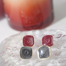 Load image into Gallery viewer, 【Stud Earrings】Gold - Edged Spiral - Textured Earrings (Burgundy/Gray) for Daily Chick