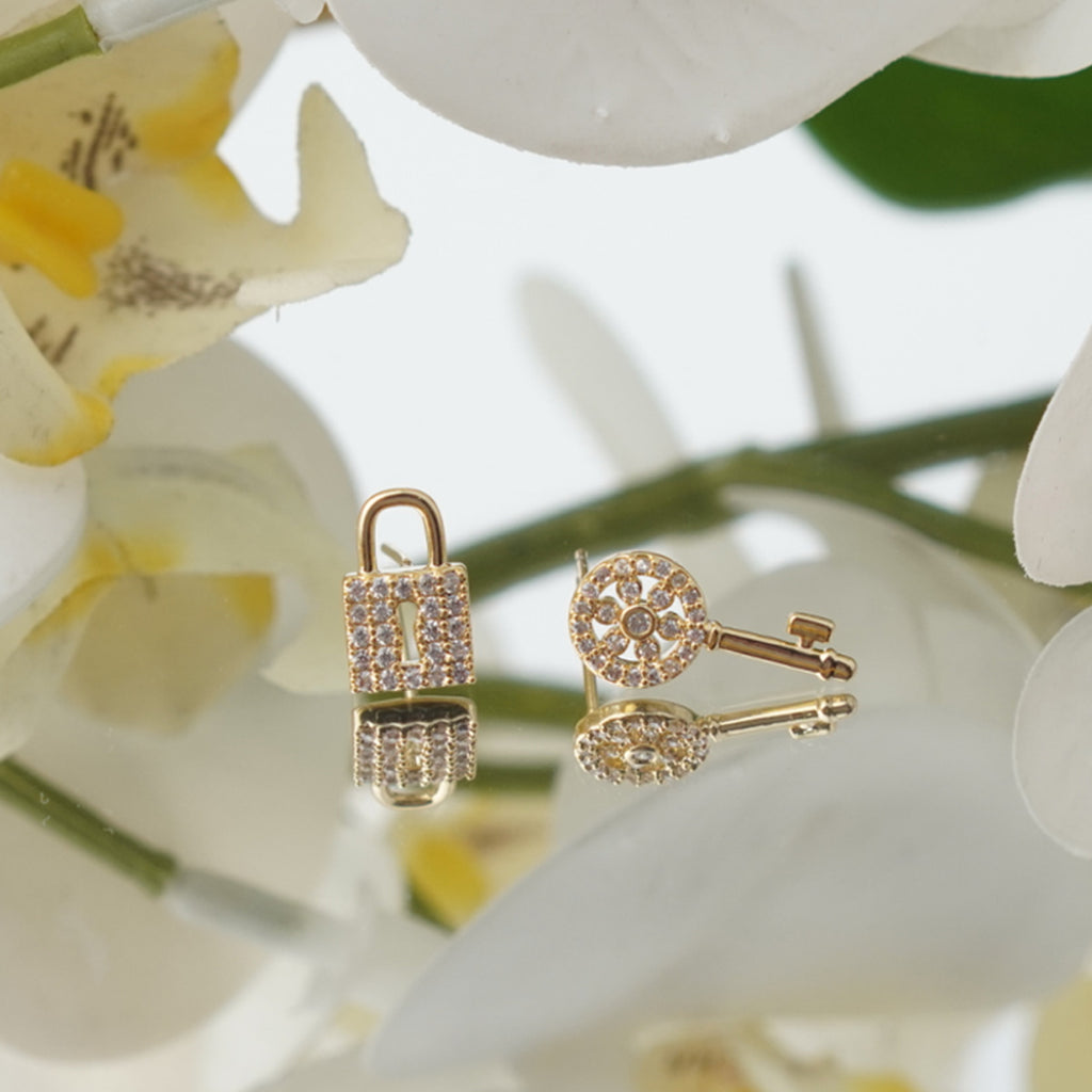 【Stud Earrings】Key & Lock Zircon Stud Earrings, Romantic & Sparkly, Perfect for Women Loving Delicate Styles
