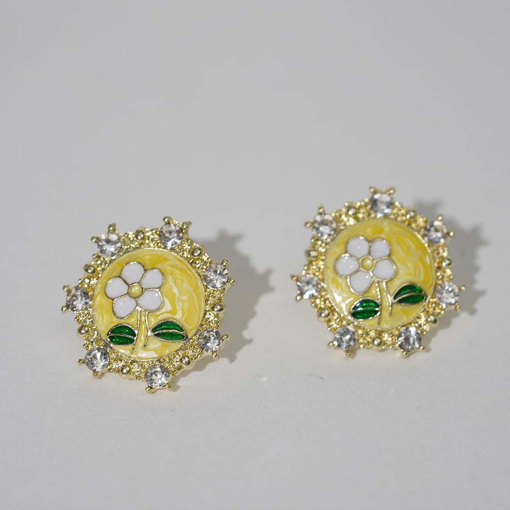【Stud Earrings】Yellow Vintage Earrings with White & Green Accents,Delicate Design