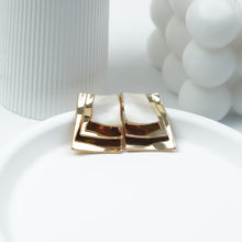 Load image into Gallery viewer, 【Stud Earrings】Colden &amp; Pearl White Layered Geometric Earrings, Modern Chic Style, Trendy for Young Women