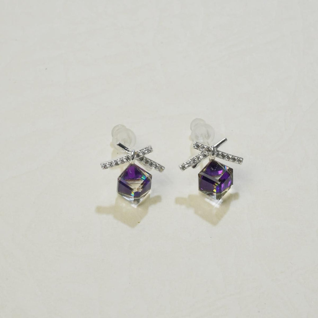 Subang Stud, Ikatan bentuk rama-rama merah jambu / ungu kristal, Manis dan Halus, Untuk Gadis dan Wanita Muda cute  earrings