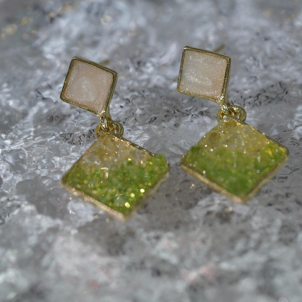 【Stud Earrings】Gold - Edged White & Green Square - Glitter Earrings for Daily Chick