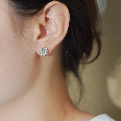 【Stud Earrings】Silver-Tone White Cubic Zirconia Petal Cluster Elegant for Daily Chick