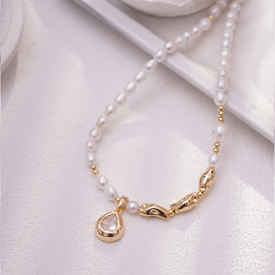 【Necklace】Bright Copper Chain Natural Freshwater Pearl Beaded Necklace with Classic Pendant Accent, Elegant Necklace for Women