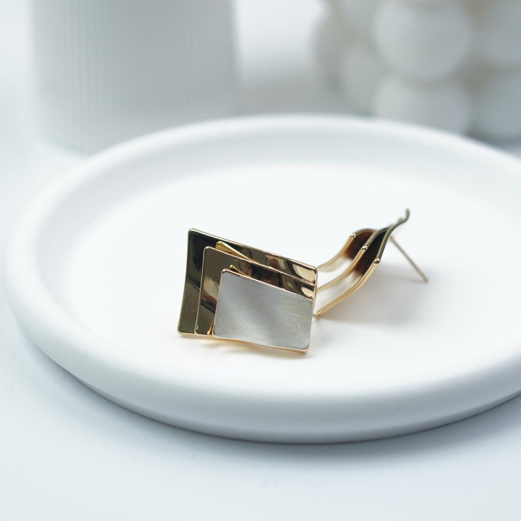【Stud Earrings】Colden & Pearl White Layered Geometric Earrings, Modern Chic Style, Trendy for Young Women