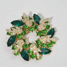 Load image into Gallery viewer, Kerongsang Kristal Bunga, Rekaan Elegan, Daun Berlian Buatan Hijau, Sesuai untuk Majlis Rasmi, Aksesori Fesyen Wanita duan Perhiasan pin  brooch