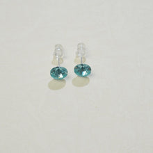 Laden Sie das Bild in den Galerie-Viewer, Anting-anting Stud, Kristal Biru / Hijau, Reka Bentuk Minimalis, Penting untuk Pencinta Fesyen, Sesuai untuk Dipakai Harian cute  earrings