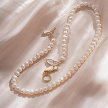 Load image into Gallery viewer, Elegant Natural Freshwater Pearl Necklace - Butterfly Accent - Feminine Charm for Everyday Wear